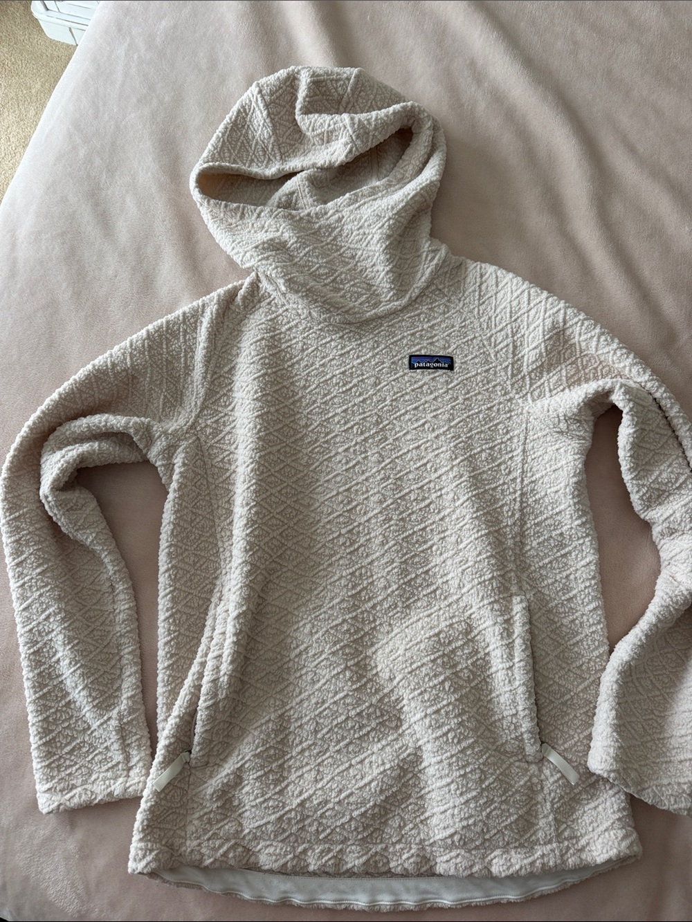 Patagonia Cream Quilted Hooded Pullover